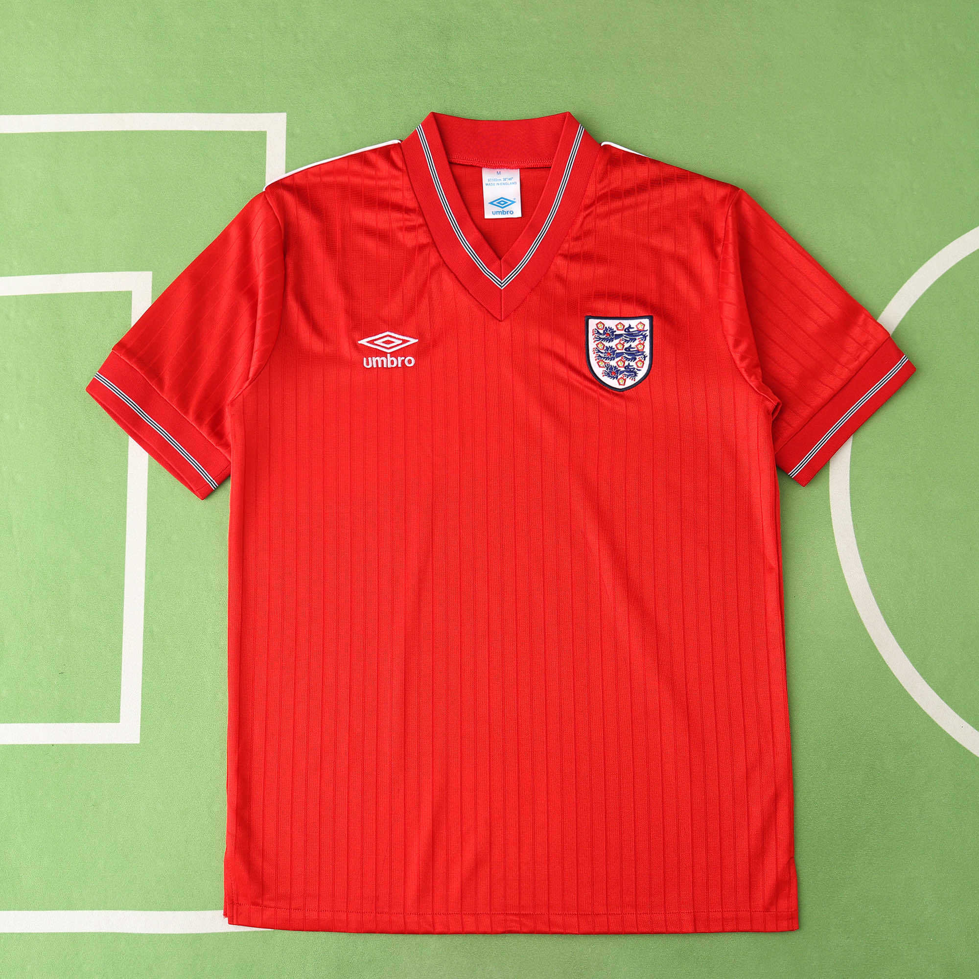 1986 England away retro Fan version