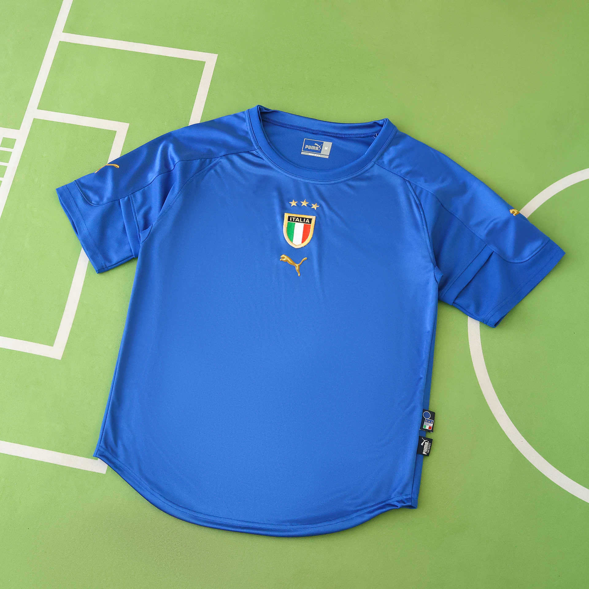 2004 Italy home Fan version