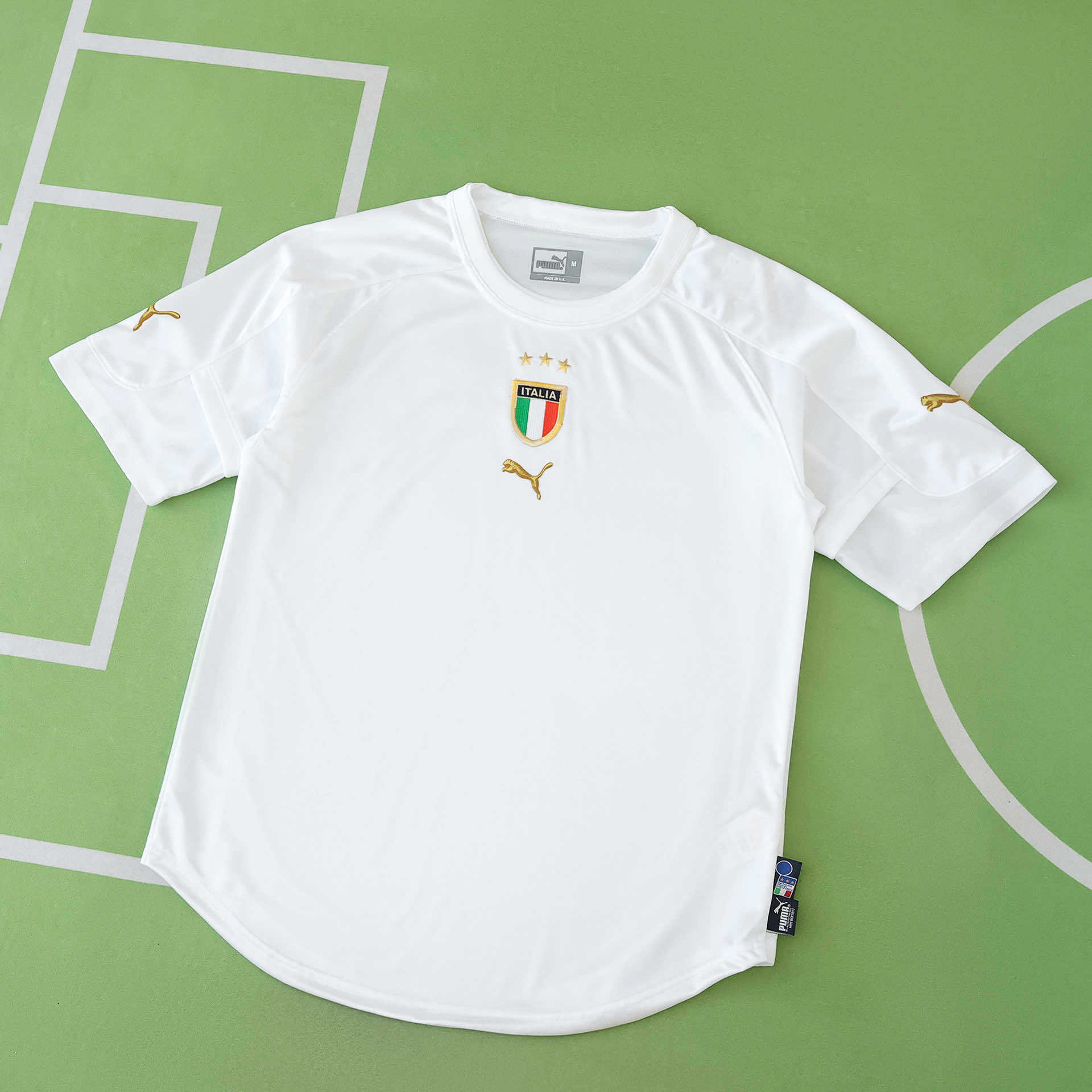 2004 Italy away Fan version