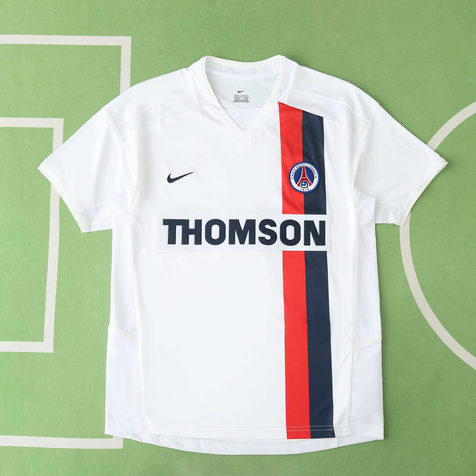 02-03 Paris Saint-Germain F.C. away retro Fan version