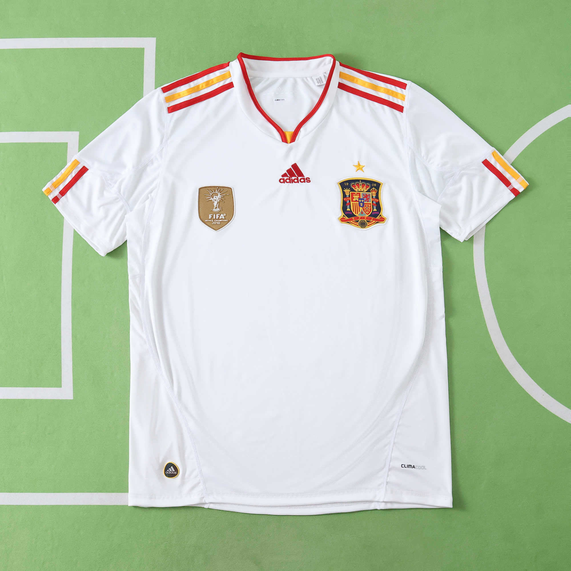 2010 Spain away retro Fan version